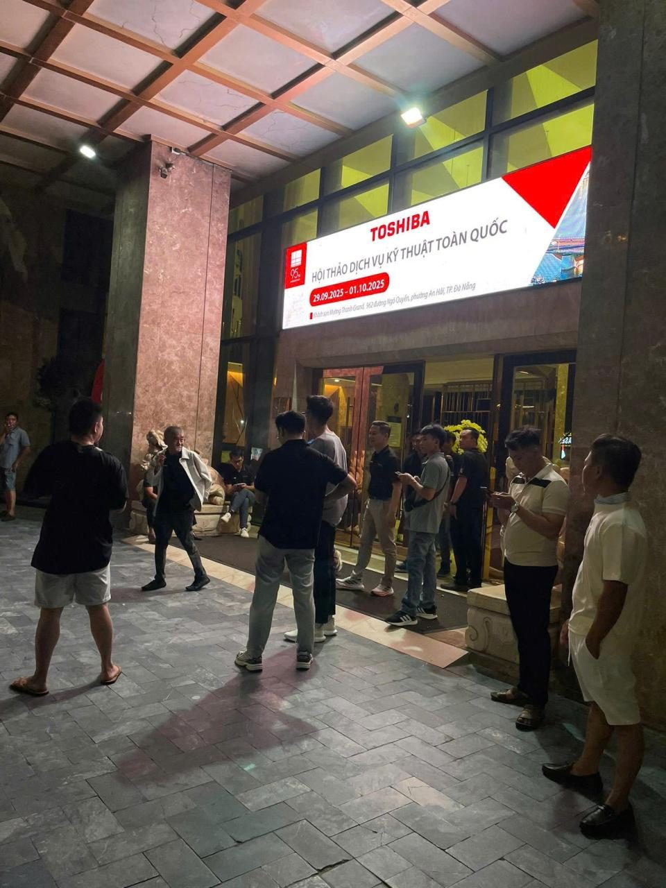 Bảo hành toshiba liên tục training tới kỹ thuật viên
