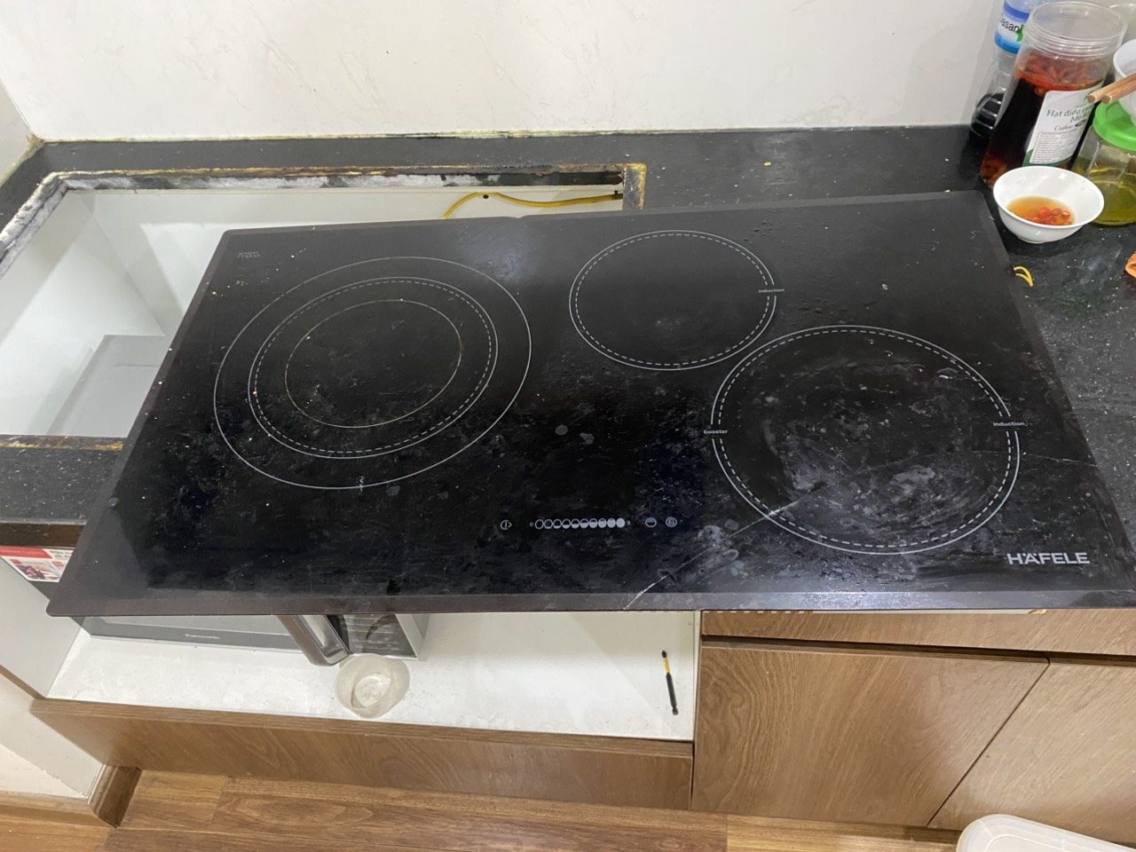 Dịch vụ bảo hành sửa chữa bếp từ hồng ngoại hafele chuyên nghiệp tại nhà