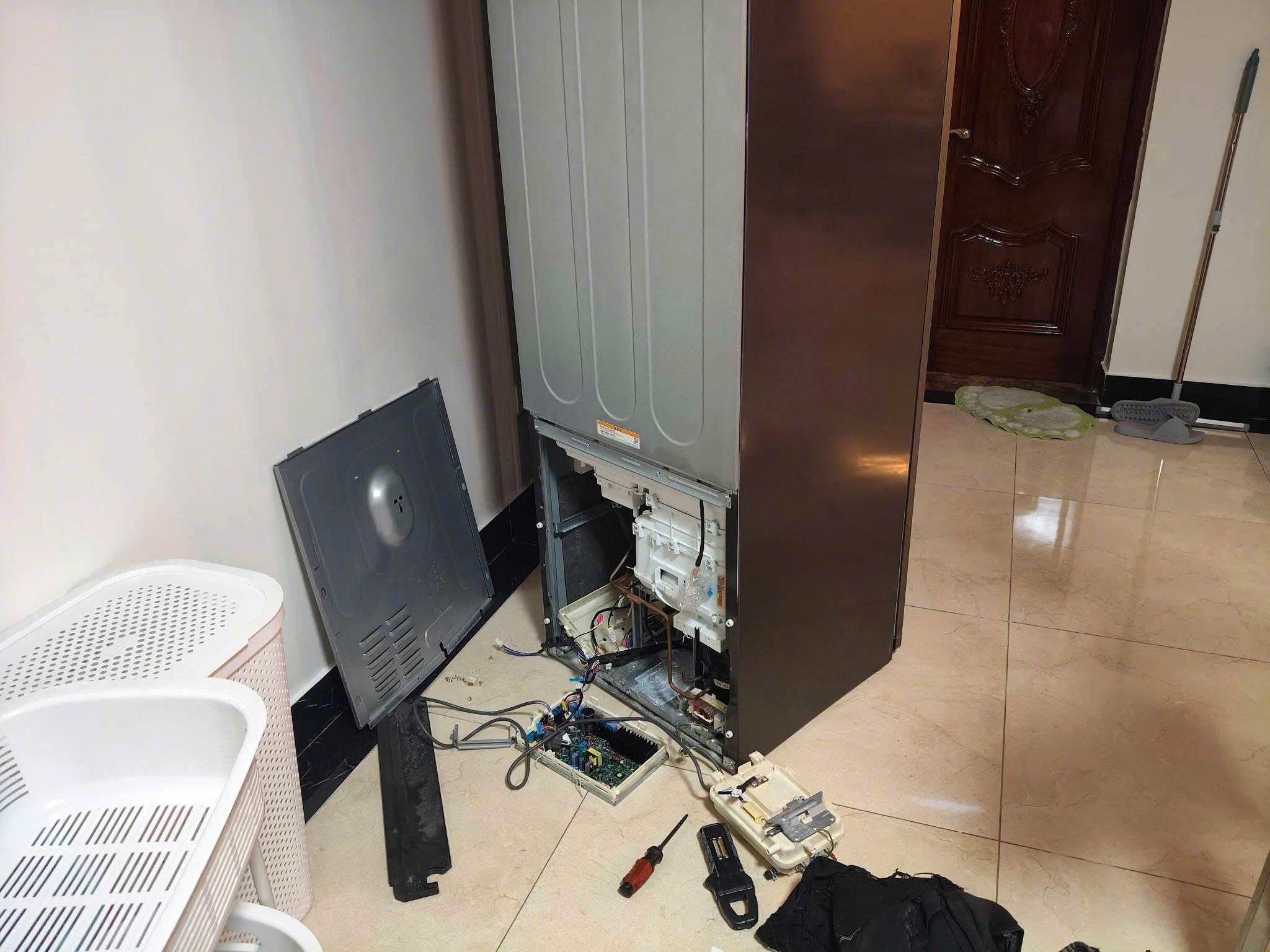 Với cam kết xử lý dứt điểm các lỗi của tủ chăm sóc quần áo